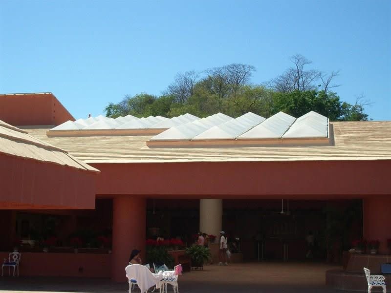 Loft moderno con ventanales panorámicos